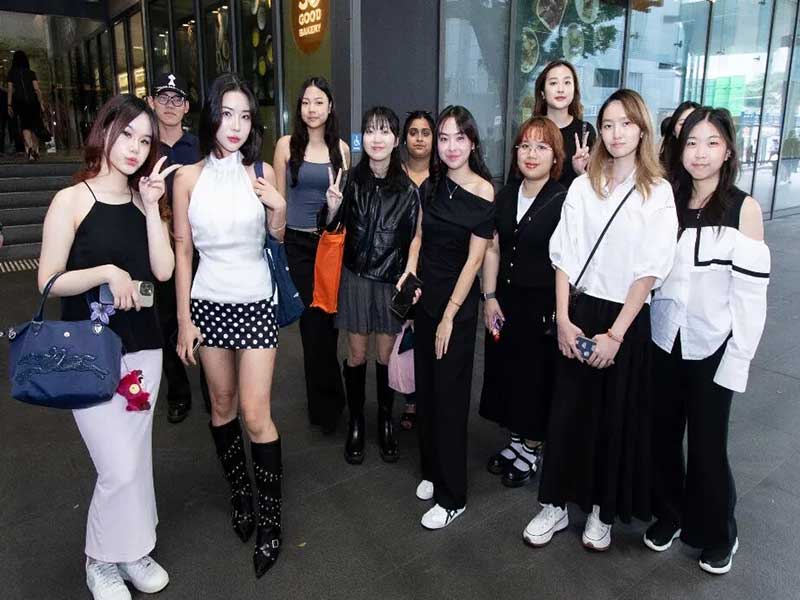 640-(3).jpg 硬核实践 | 直通香奈儿秀场后台!莱佛士学生亲历时尚最前线